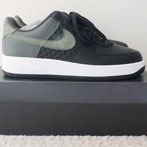 Nike Men’s Air Force 1 Low Premium - (Size 10.5)